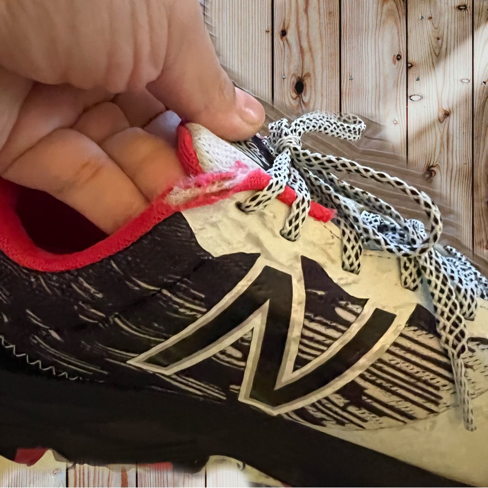 New Balance 690 v2 All Terrain Shoes. Size 10 - Picture 7 of 8